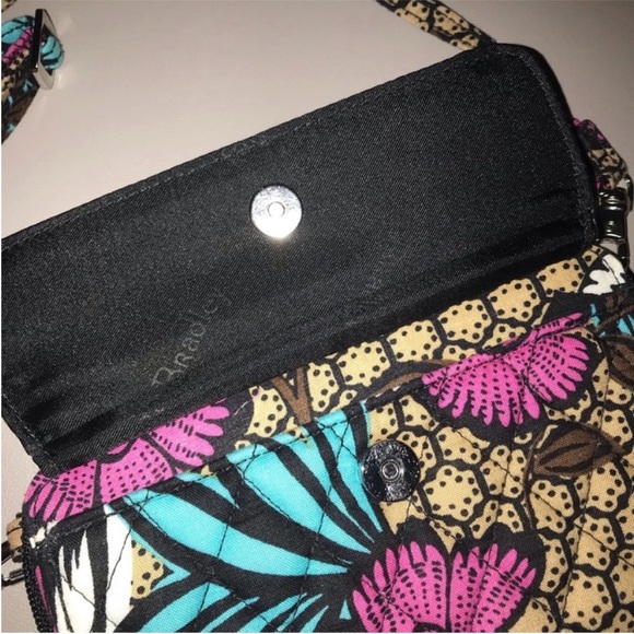Vera Bradley All In One Crossbody/Wristlet/ Wallet EUC - Picture 10 of 10